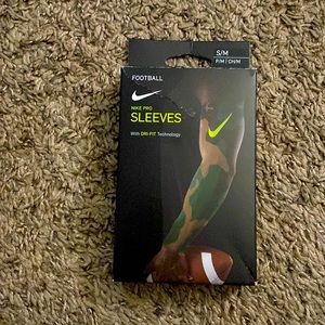 Men’s Nike Pro Football Sleeves